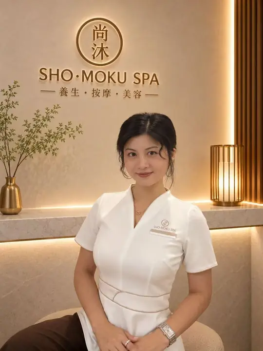 No.9 Therapist – professional facial care, ear cleaning and eyebrow tattoo at SHO MOKU SPA Mongkok